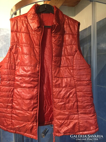 Women's waterproof vest in excellent condition