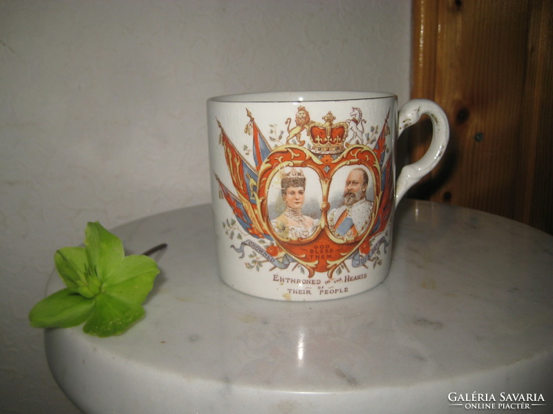 Old English, commemorative cup, of the royal couple vii. Coronation of Edward and Alexandra 1902.