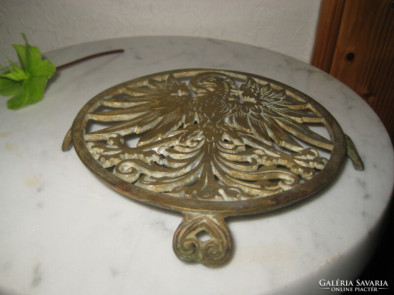 Bronze table coaster with the German coat of arms, the eagle