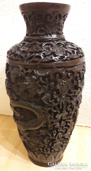Special oriental vase with dragon pattern 24 cm