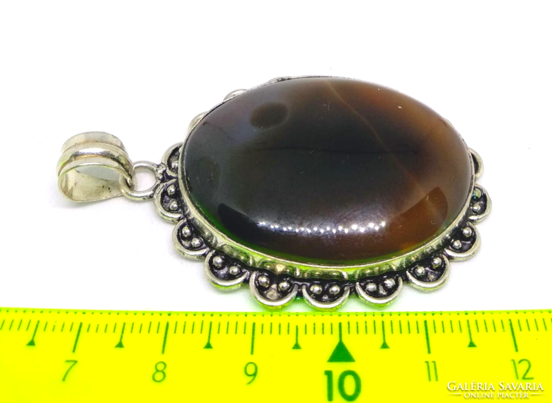 Brown onyx agate mineral pendant, in a silver-plated socket 38