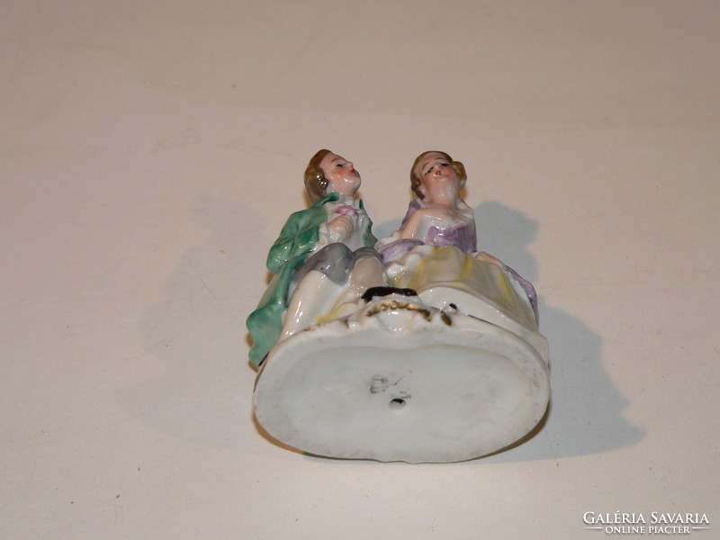 Wagner&Apfel porcelán figura, XX.szd első feléből olcsón eladó
