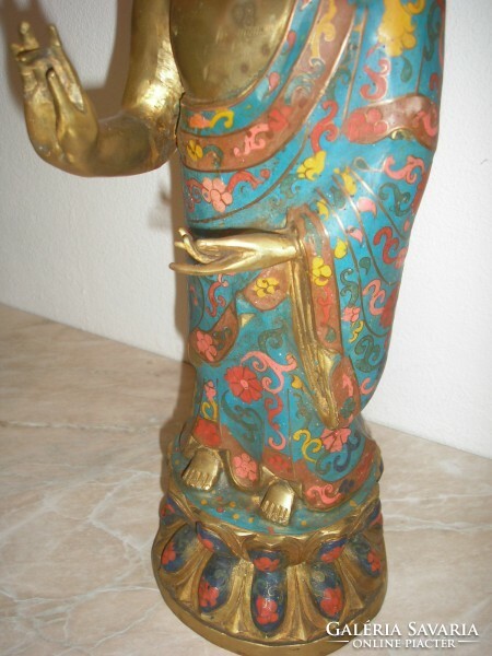 E32 Antik Aranyozott 200 éves bronz buddha szobor rekeszes eljárás + engóbe festés 46 cm 3451 gr-os