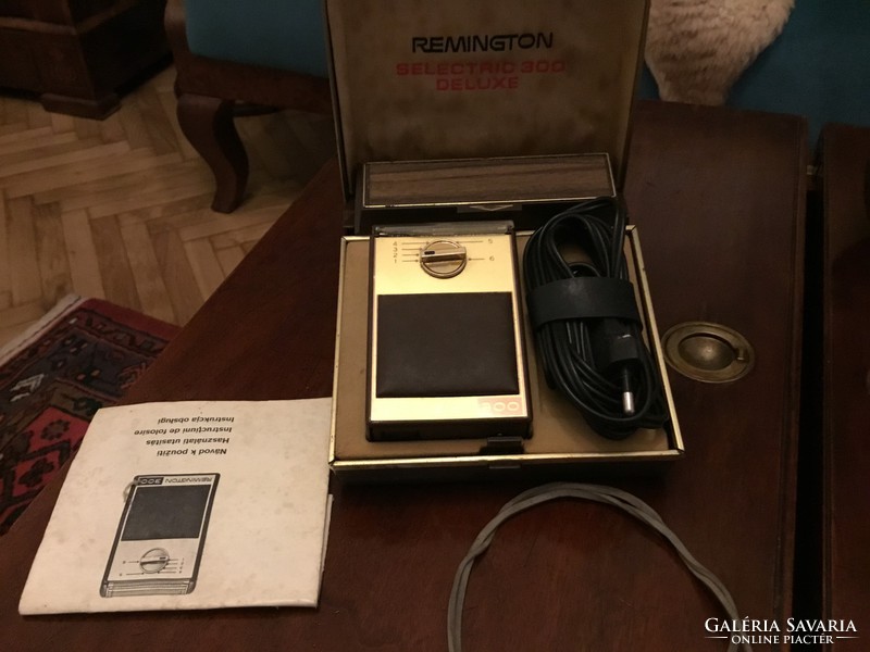 Antik Remington 300 DeLux borotva! Gyűjtői darab, eredeti dobozában!