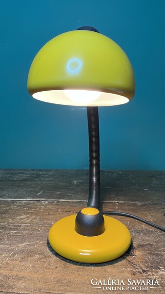 Retro space age design table lamp