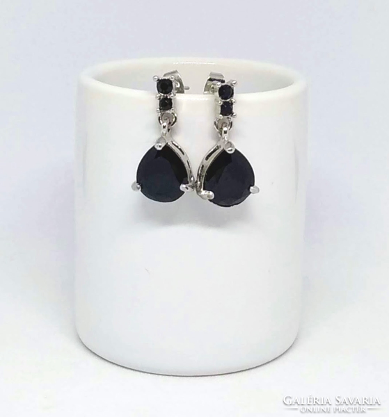 Silver-plated earrings with faceted black crystals 40