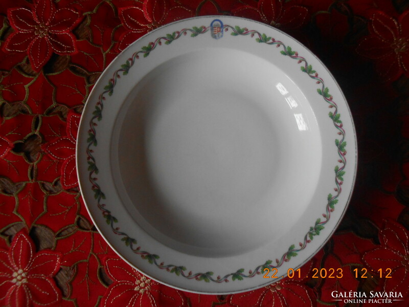 Zsolnay antik mély tányér, a Vitézi rend címerével