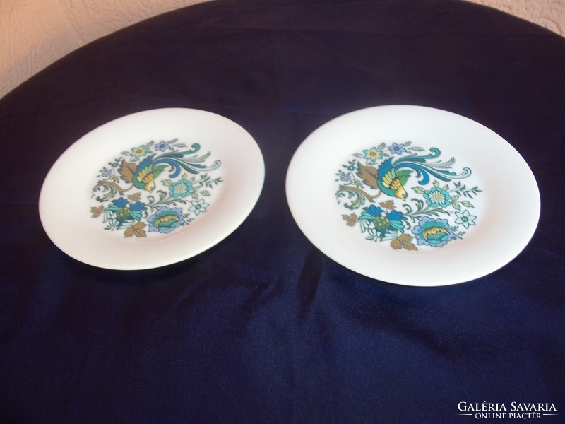2 royal doulton dessert plates