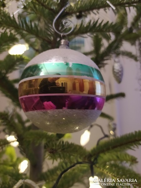 Glass sphere Christmas tree decoration