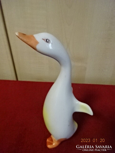 Ravenclaw porcelain figure, hand-painted goose, 14 cm high. He has! Jokai.