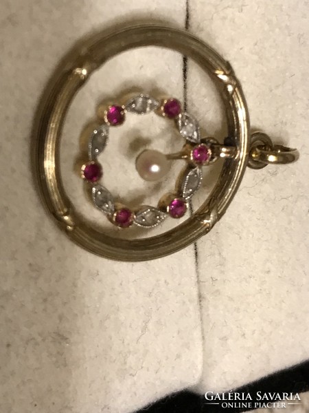 Szecessziós medál gyémánttal, rubinnal és gyönggyel