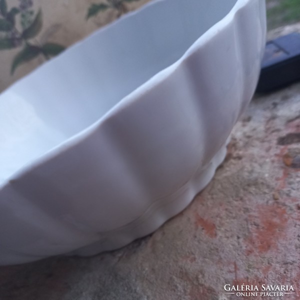 Iron-walled mixing bowl