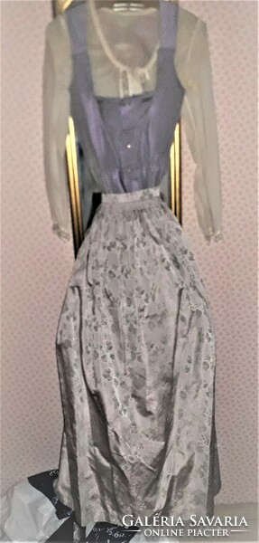 Casual long dirndli. Size 40, with silver apron and cream blouse.