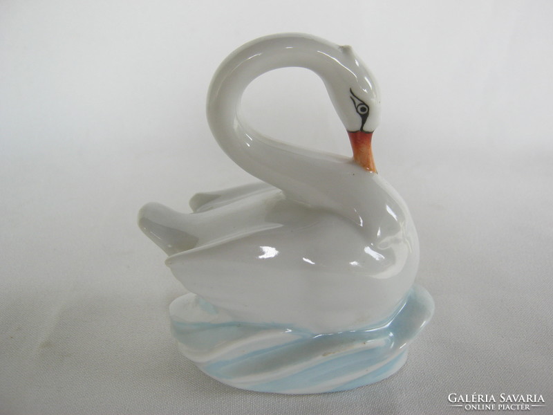 Drasche porcelain swan