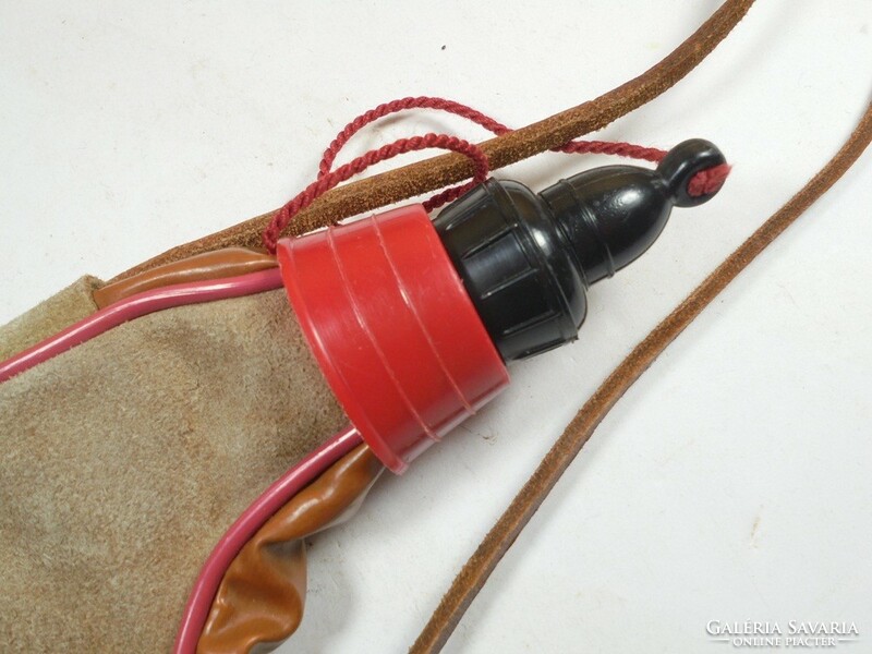 Retro old leather water bottle leather water bottle made in Spain