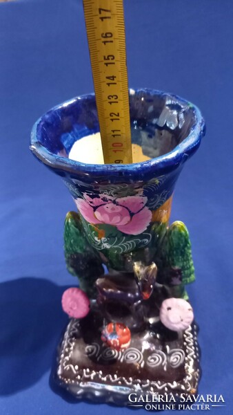 Őzikés fenyős festett kerámia váza