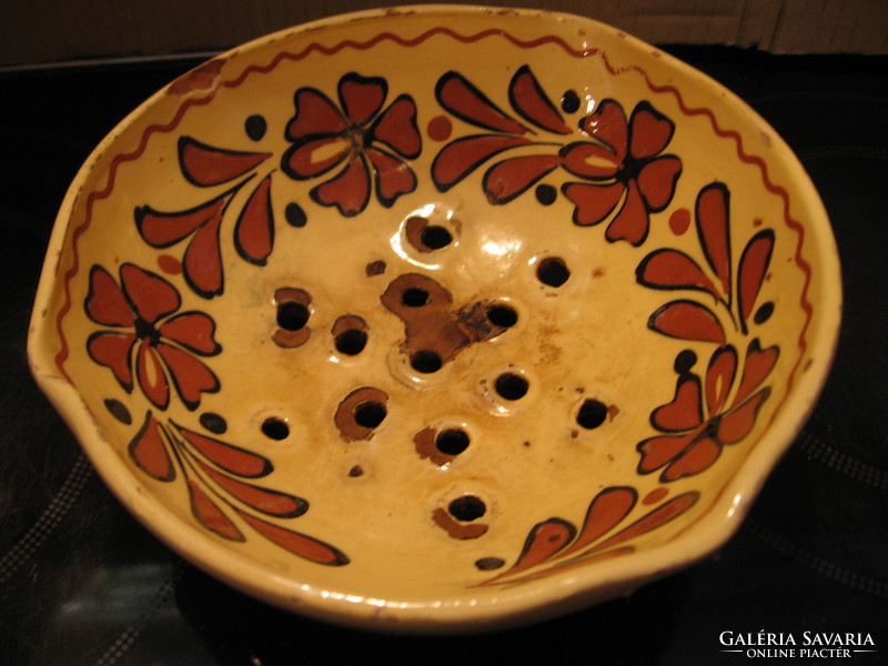 Potted ceramic filter bowl
