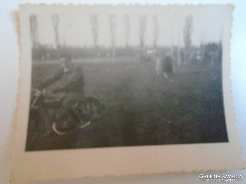 D193150 old photo - May Day 1950 motorcycle race