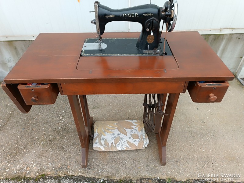 Singer sewing machine