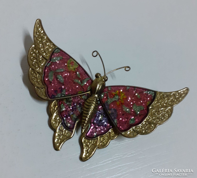 Retro butterfly-shaped brooch in good condition