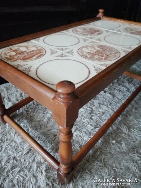 Dutch tiled table