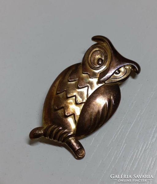 Retro owl-shaped brooch in good condition