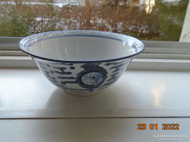 Antique swatow zhangzhou hand painted blue white bowl