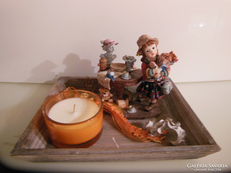 Table decoration - new - ceramic - 23 x 19 cm - figure 12 x 8 x 13 cm - wooden tray - candle holder - German
