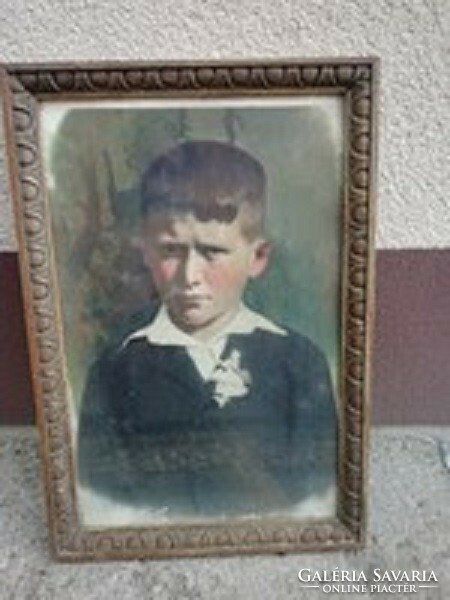 Antique carved wooden picture frame rarity for sale, the picture is a gift