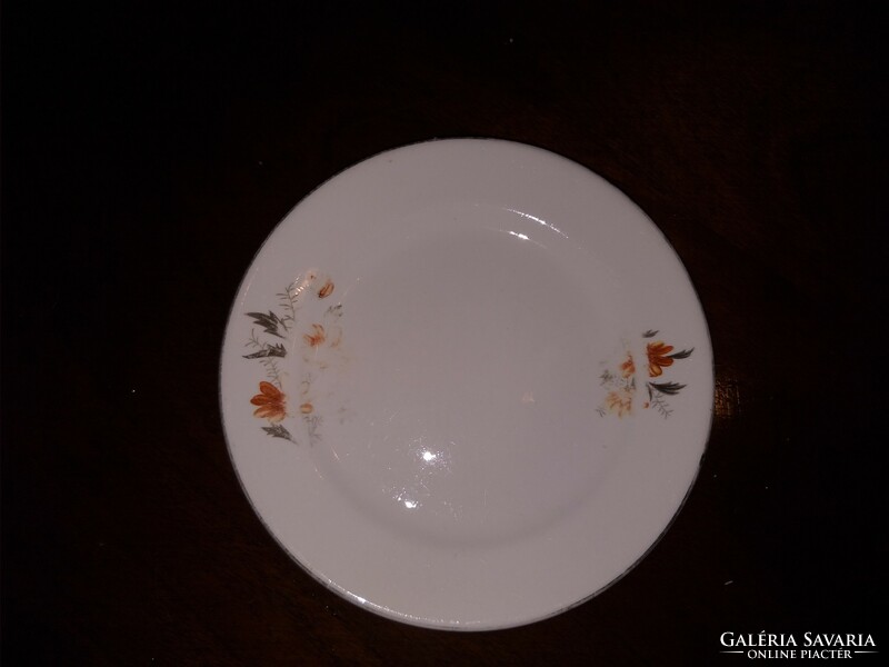 Régi kínai porcelán virágos süteményes tányér 17,5 cm