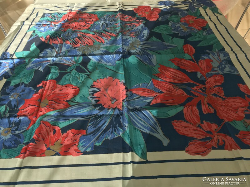 Silk scarf from Thailand, with huge hibiscus flowers, 88 x 88 cm