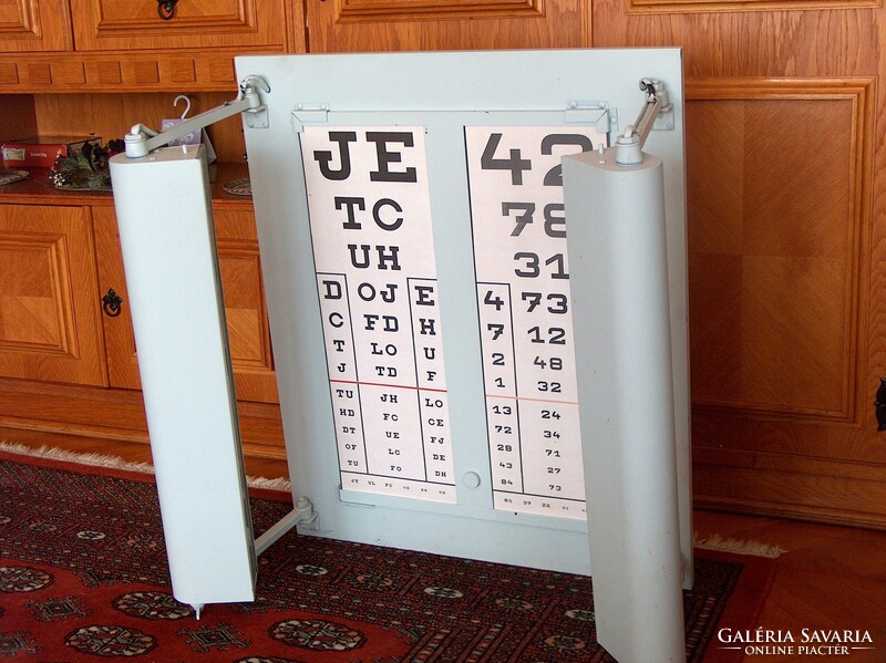 Special, professional, high-quality visual acuity test board, flawless.