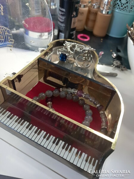 Piano music box jewelry holder classic jewelry box