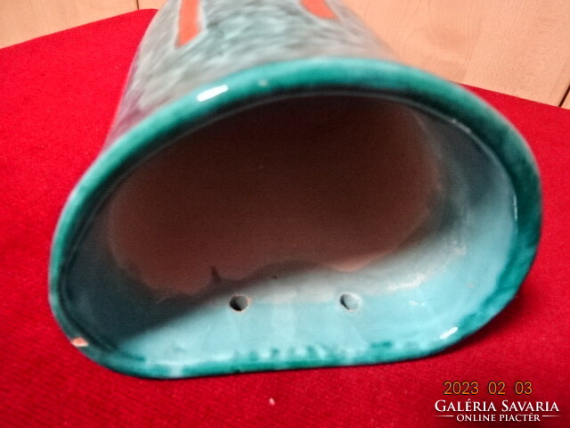 Glazed ceramic evaporator, can be mounted on a radiator. Jokai.