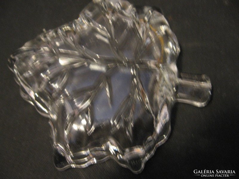 Leaf shape crystal glass ashtray