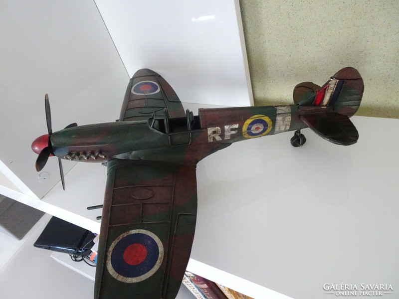 Szép állapotú nagyméretű II. vh. Spitfire MK VB Raf 303-as 1942-es vadász repülő.