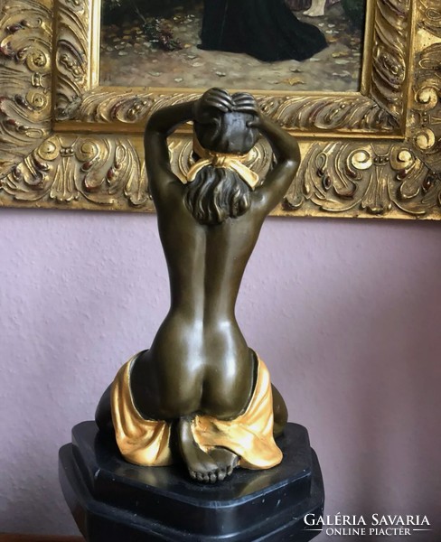 Longing female nude - bronze statue