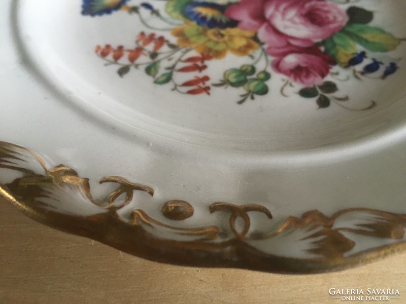 Porcelán tányér -kézzel festett -beütött S betű-1800-as évek vége..