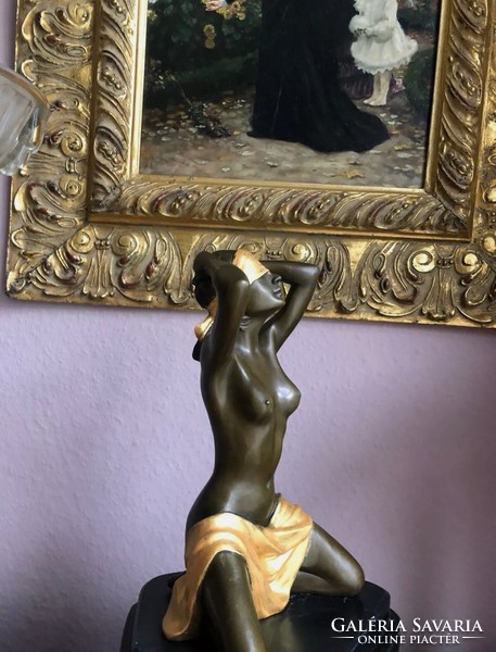 Longing female nude - bronze statue