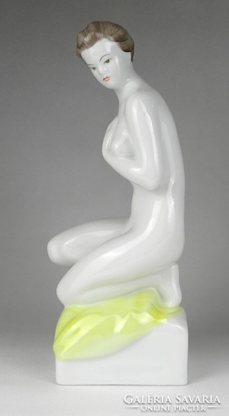 1L689 Hólloháza porcelain female nude statue 29 cm