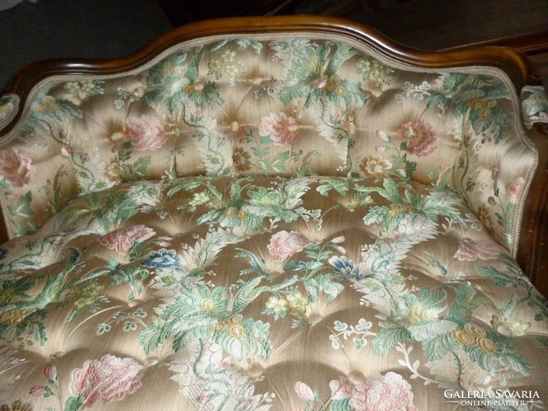 Beautiful baroque single bed, mattress..