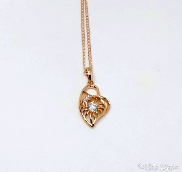 Necklace filled with 10 Kt rose gold with white cz crystal pendant
