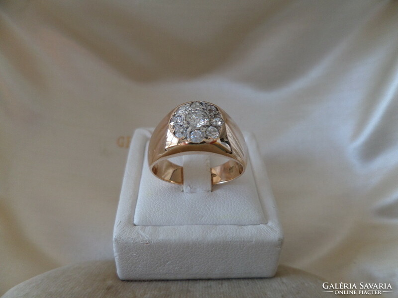 Különleges brilles margaréta arany gyűrű