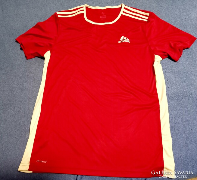 New adidas climatec t-shirt in size XL
