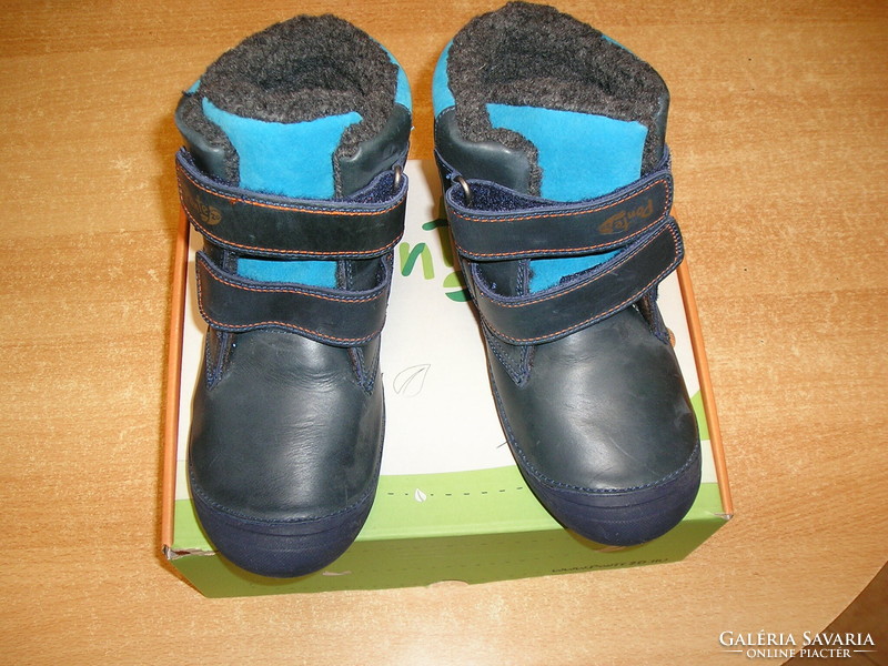 Leather children's shoes, supinated, warm lining - size 35