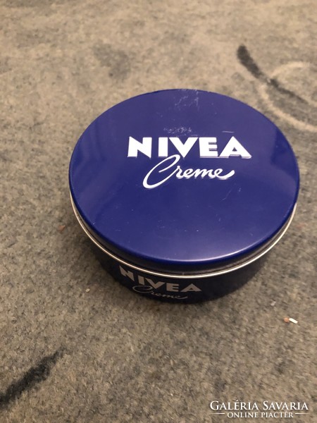 Old Nivea cream box 9.5 x 4 cm
