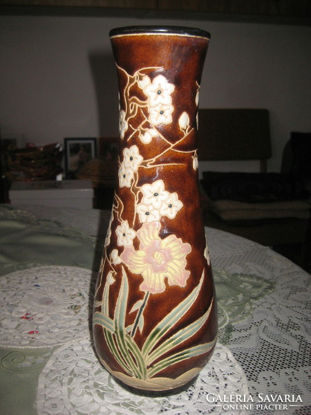 Art Nouveau majolica vase, 32 cm