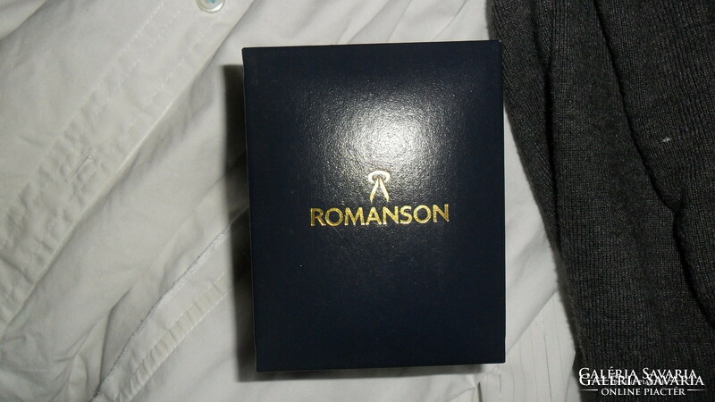 Romanson watch box in very nice condition. 9.5 X 7.5 X 6 cm
