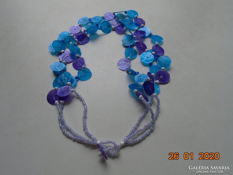 Gyöngyház nyaklánc 3 soros türkiz és lila vékony korongokból