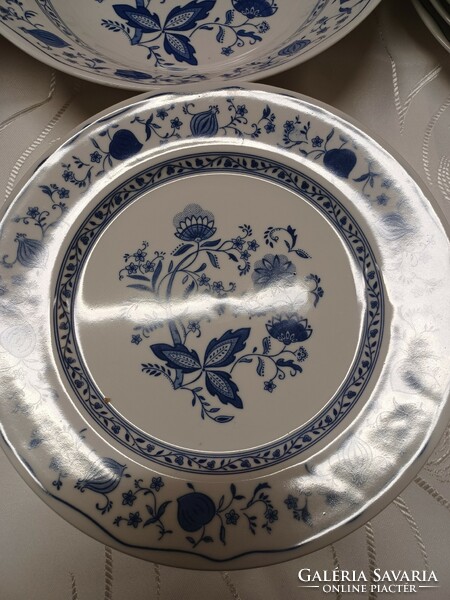 Meissen blue onion pattern, Italian porcelain plates and bowls. 19 Pcs